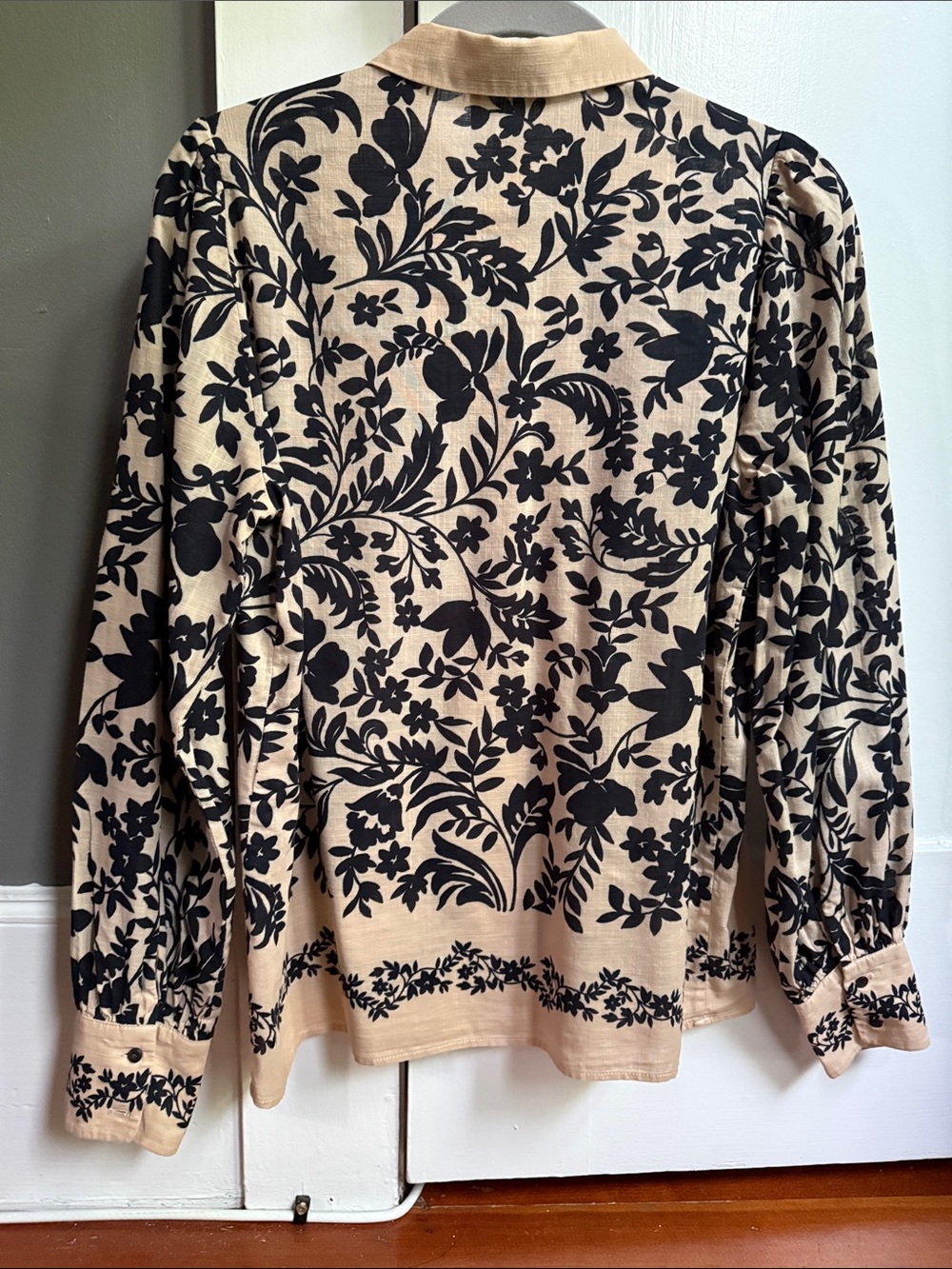 Sézane Floral-Accented Beige Button-Up Shirt - Picture 3 of 4